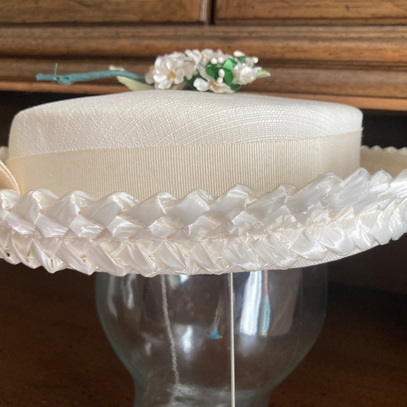 VINTAGE Beige Ladies/Child Hat Midcentury style hat Easter Bonnet 20" diameter - Picture 6 of 8